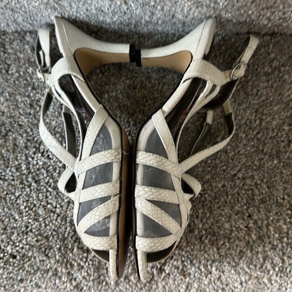 Ros Hommerson Lacey White Slingback Sandal - Picture 5 of 10